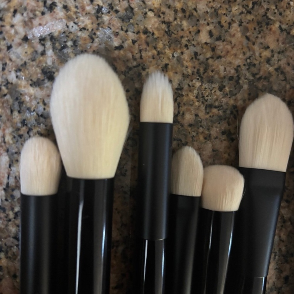 Westman Atelier & Fara Homidi brushes Makeup Brush Set - Picture 3 of 4